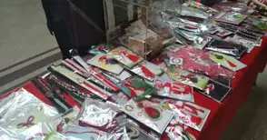 Служители на „Олео Протеин“  купиха благотворително мартеници