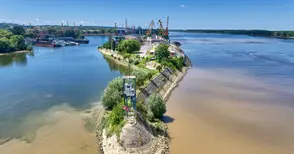 Нови насипи и надуваема бариера ще пазят от заливане пристанище Русе-Запад