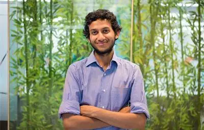 21-годишен управлява 2200 хотела в Индия 21-годишен управлява 2200 хотела в Индия