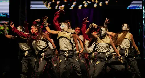 Най-голямото танцувално училище готви суперпродукция в Доходното здание