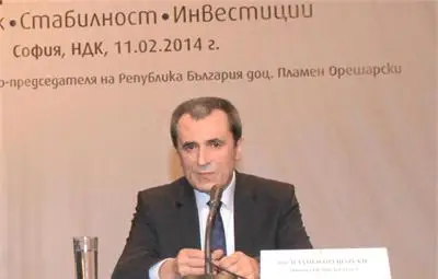 Орешарски: При търговските вериги мирише на отклоняване на ДДС