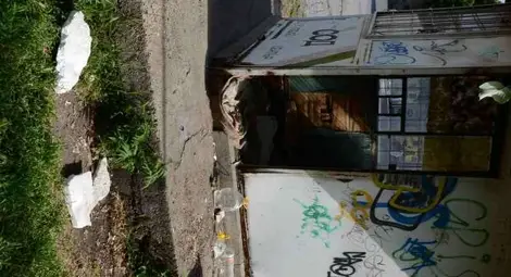 Изгоненият от &bdquo;Радецки&ldquo; клошар пак се върна в леговището си