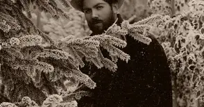 Единствен сред писателите, който не се снишава пред новата власт