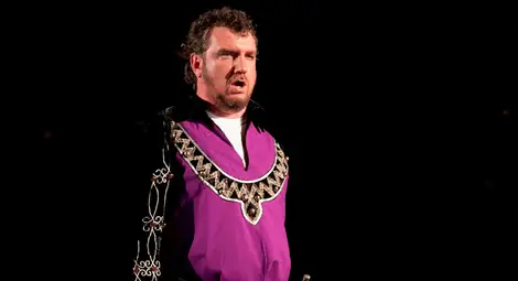 Този текст е отговорът на Венцеслав Анастасов по повод написаното от ексдиректора на Русенската опера Найден Тодоров като реакция на публикуваната във в.&ldquo;Утро&ldquo; статия на Орлин Анастасов. Както е добре известно, Венцеслав Анастасов до миналата година работ