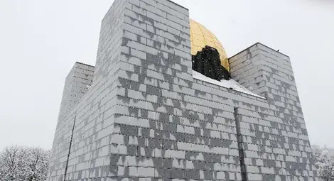 Защо потъмня Пантеонът?