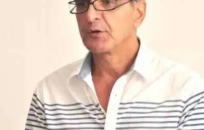 Д-р Михаил Михайлов: Рецептите на старите политици не работят Д-р Михаил Михайлов: Рецептите на старите политици не работят