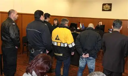 Оръжейникът на МВР крадял оръжие, продавал го на мафията