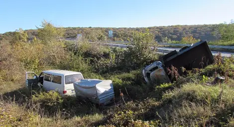 Автомобил на Пътното изгоря след катастрофа