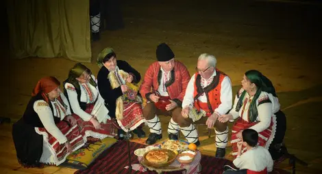 Ротарианци прескачаха огън във Военния клуб