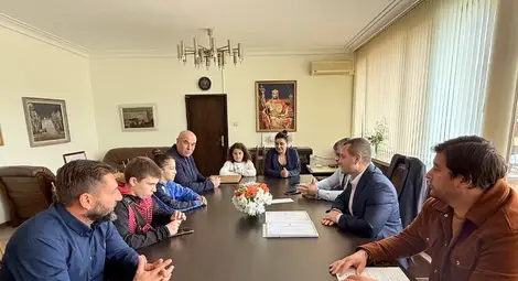 Шампион по джудо и златна медалистка по скокове на батут са новите спортисти на месеца на спортното училище в Русе