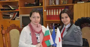 Марина и Илияна-Мария стават японки за 40 дни