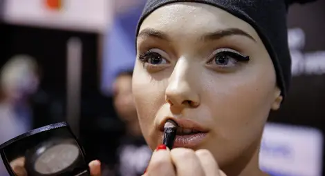 Омбре модата завладя и грима