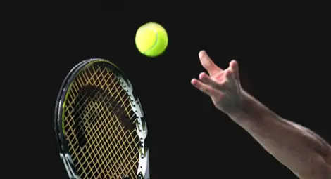 Тенисът и плуването се отразяват добре на здравето, футболът и бягането - не