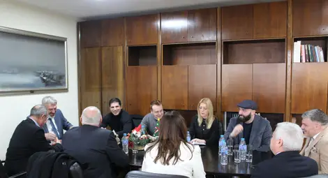 Драгомир Драганов отличи президента на БФС  Георги Иванов-Гонзо със знака на областния управител на Русе