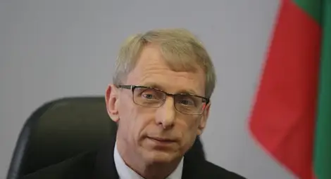 Николай Денков