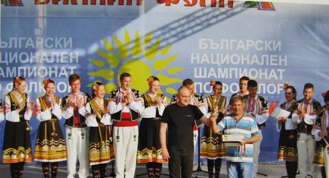 Гран при и злато донесоха танцьорите от студио &bdquo;Зора&ldquo;