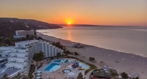 Нощните заведения в курорта "Албена" остават затворени