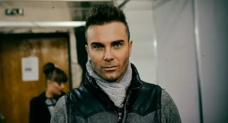 Антон Касабов разкри, че е осиновен! Антон Касабов разкри, че е осиновен!