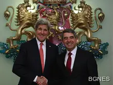 Блумбърг: Кери притиска България за енергийна независимост от Русия