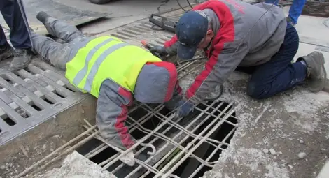 Ремонтират по спешност поредната огромна дупка на Дунав мост