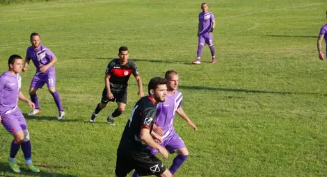 Липсата на резервна скамейка отказа &bdquo;Локо&ldquo; от третото място