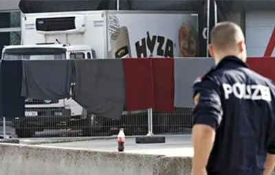 Бежанците, превозвани от българи, умирали пет часа. И полицията чувала виковете им Бежанците, превозвани от българи, умирали пет часа. И полицията чувала виковете им