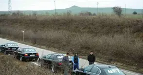 4 БМВ-та спряха автобус, за да предложи Мартин брак на Лидия