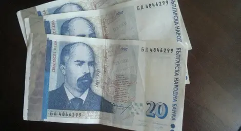 Двадесетолевката остава  най-фалшифицираната банкнота