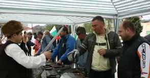 Музей на открито в Две могили   показа над 100 исторически оръжия