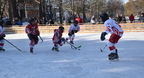 Децата на ЦСКА ни замечтаха за хокеен клуб в Русе
