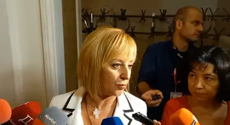 Манолова: До края на парламентарната процедура ще имаме решение относно кабинета