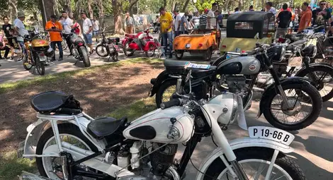 Ягуар, Порше 912 и Фиат 850 Spider обраха наградите в 10-ото издание на Ретро парада в Русе