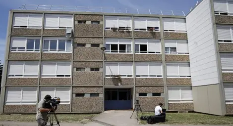 Терористът във Франция Ясин Сали призна, че е обезглавил шефа си /галерия/