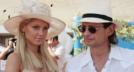 Бившата съпруга на руския собственик на "Монако" отхапа над 3.2 милиарда от парите му