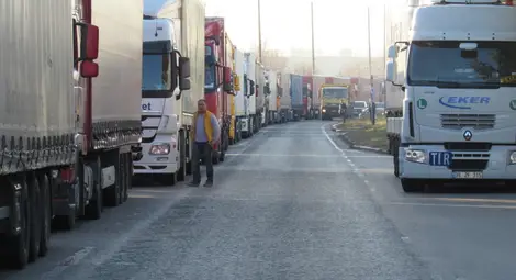 Румънците си пазят асфалта от българските ТИР-ове