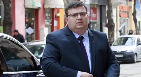 Конституционният съд образува дело по искането на Цацаров за Бюджет 2015