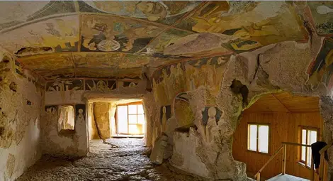 Уникалните Ивановски скални църкви са сред най-впечатляващите исторически забележителности.                   Снимка: Архив 