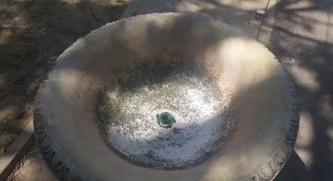 Вандали отново потрошиха чешмичката до Кръговото