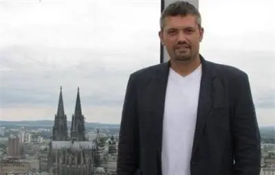 Избягалият от психиатрия компютърен специалист е открит мъртъв