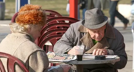 Близо 1 235 000 пенсионери ще получат коледни добавки Близо 1 235 000 пенсионери ще получат коледни добавки