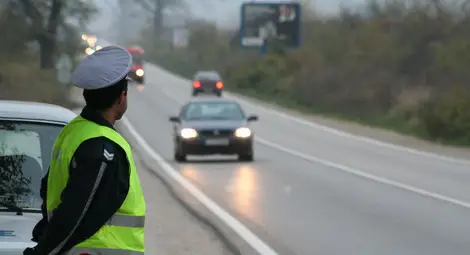 Любителка на високите скорости с честитка за 450 лева глоба