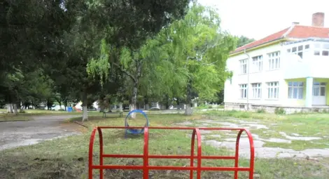 &bdquo;Ас-Строй&ldquo; дари катерушка и тунел за игра на децата в &bdquo;Незабравка&ldquo;