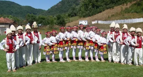 Роденият два пъти ансамбъл &bdquo;Зорница&ldquo; днес празнува 50-годишен юбилей