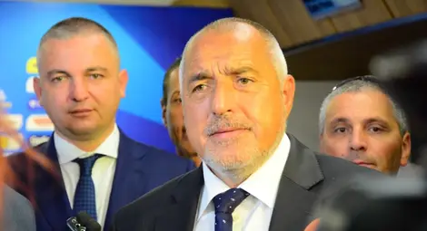 Борисов: От 1 януари вдигаме заплатите в държавната администрация с 10%