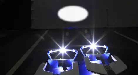 BMW промотира новите лазерни светлини /видео/