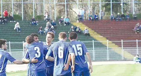 Почти цял отбор нови играчи с картотеки в &bdquo;Дунав 10&ldquo;