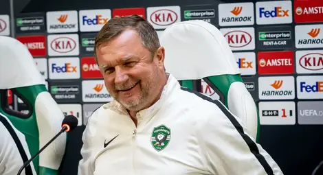 Старши треньорът на „Лудогорец“ гледа мач на Градския в Русе Старши треньорът на „Лудогорец“ гледа мач на Градския в Русе