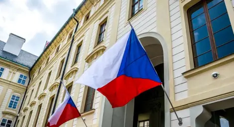 Чехия иска отрицателен PCR и карантина за българи, които влизат там