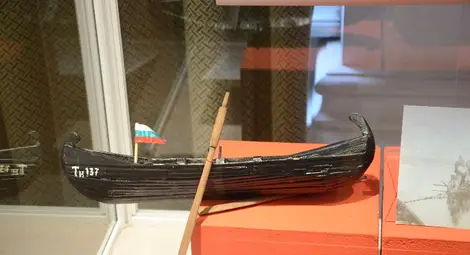 Лодка тутраканка и плаваща воденица акостираха в музея