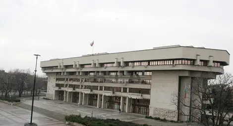 Над 2600 са именниците днес в Русе 